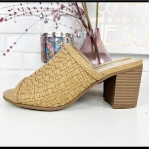 Sonoma‎ NWOT Maltese Nude Mule Sandals Size 8